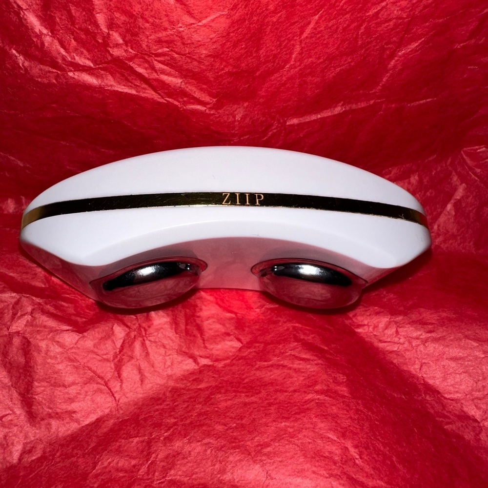 ZIIP Beauty GX device